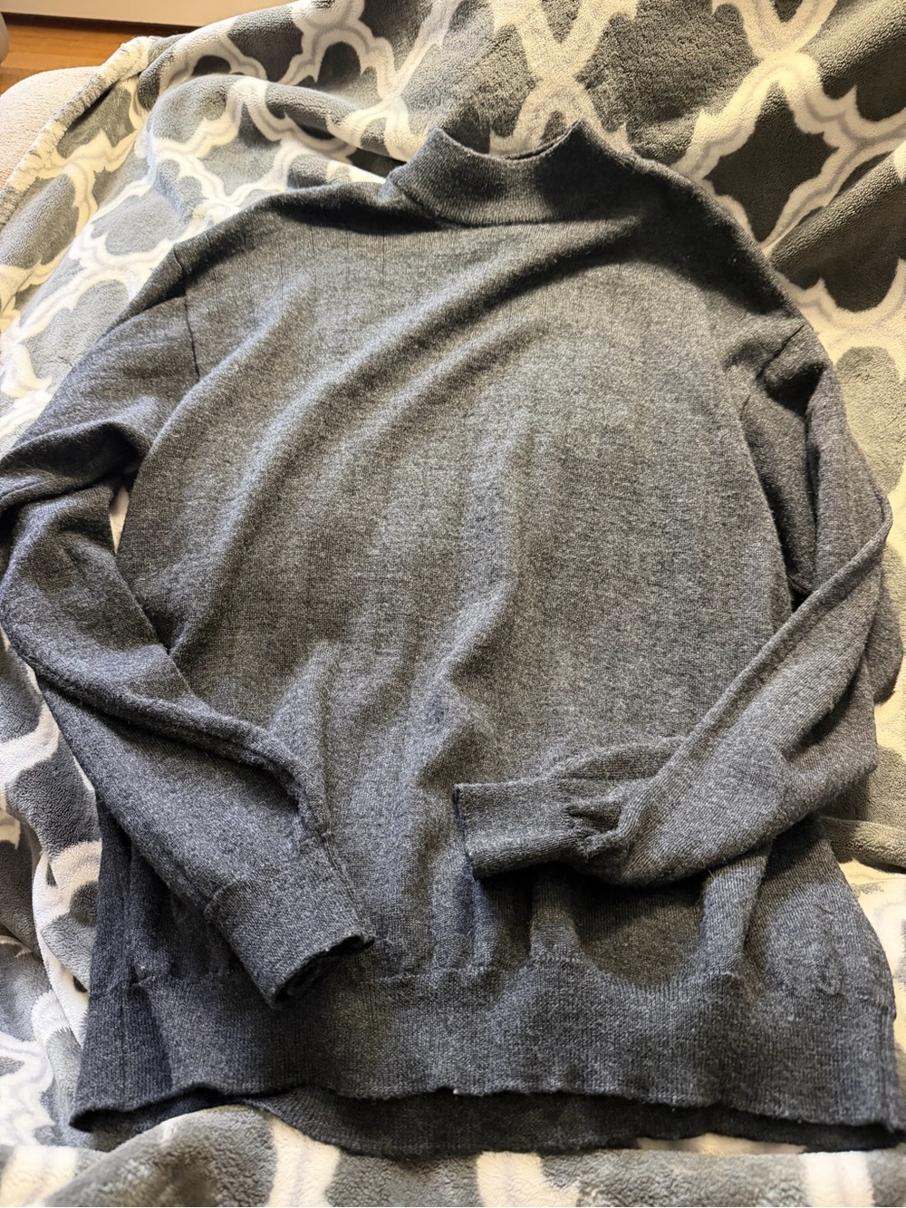 Covington Men's Charcoal Gray Turtleneck Sweater